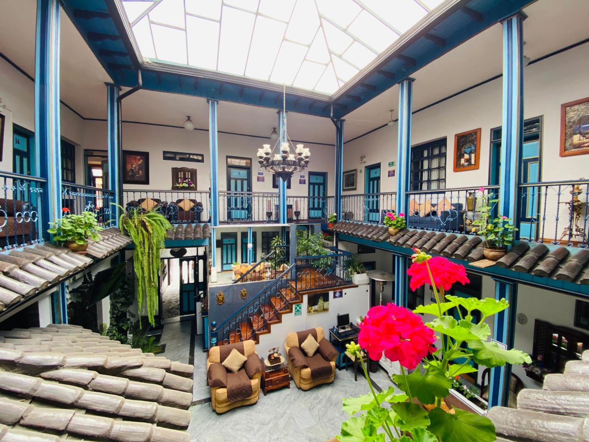 Hotel Montecarlo Риобамба Экстерьер фото